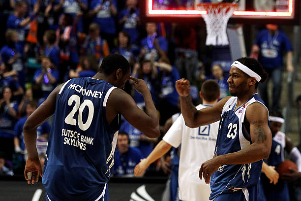 致失误频频 致失误频频